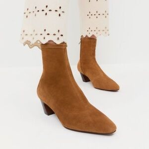 Doria Kicked Heel Ankle Boot ~ Cacao